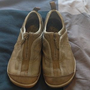Merrell zip shoes